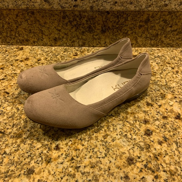 kuru ballet flats